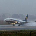 Ryanair pod povećalom zbog naplate rezervacije sjedala pored djece