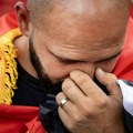 (Foto) Albanci rone suze u Prištini i Hagu: Pogledajte kako su dočekali presudu Tačiju i liderima OVK