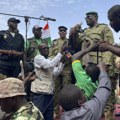 Skup podrške vojnim vlastima u prestonici Nigera, hunta ne pristaje da se povuče