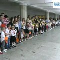 Nastava na samo 25 km od linije fronta: Ukrajinska deca se vratila u školu u podzemnoj metro stanici Harkova