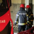 Požar na Voždovcu Vatrogasci sprečili da se vatra proširi na ostatak zgrade (VIDEO)