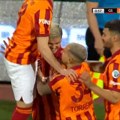 Ovo je nezabeleženo u istoriji fudbala: Galati trofej za minut, haos u turskom sportu se nastavlja! (video)