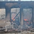 Tri stotine kuća izgorelo u požaru, sumnja se da ima stradalih, a Grad ćuti