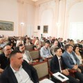 Užičani danas raspravljaju o smeni gradonačelnice: Tek posle tri dana zasedanja, vlast pristala da ovaj zahtev stavi na prvo…