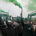 Protest poljoprivrednika u Francuskoj: Traktorima blokiran prilaz Versajskom dvorcu, bačene dimne bombe