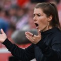 Prvi put u istoriji žena vodila muški fudbalski tim, i to u Bundesligi - debi završila porazom