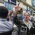 Nafta pala ispod 80 dolara po barelu, američke akcije osciliraju