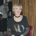"Lekar mi je rekao da sam fenomen": Lepa Lukić sama skinula gips sa noge