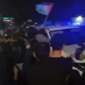 Drama na aerodromu u dagestanu Propalestinski demonstranti upali na pistu i napali putnike iz Izraela (video)