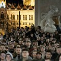 Haos u Mađarskoj traže ostavku Viktora Orbana Hiljade ljudi protestovalo ispred zgrade parlamenta u Budimpešti (foto/video)