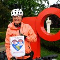 Zdenka iz Sarajeva biciklom stigla do Srbije: Voziće kroz 3 države tačno 9 dana! Razlog je neverovatan! (foto)