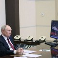 Vladimir Putin: Amerika i Rusija mogu smanjiti vojne rashode za 50 odsto, Evropa treba da „sedi kući“