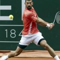 Đoković pobedio Fučoviča Odlična igra srpskog asa, plasirao se u četvrtfinale turnira u Ženevi