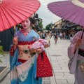 Tramp najavio carinu od 15 odsto na japansku robu: Japan ulaže 550 milijardi dolara u SAD