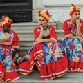 Zbog lošeg vremena otvaranje Međunarodnog festivala folklora ESTAM u kragujevačkom Teatru umesto na Trgu Radomira Putnika