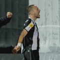 TVITOVI - Navijači Partizana podsećaju: "Leverkusen, who!?"