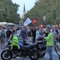 Studenti u blokadi i građani u Beogradu i Novom Sadu odali poštu žrtvama akcije "Oluja"
