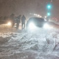 Zima bez milosti: -40 stepeni; Letovi otkazani, haos na ulicama FOTO
