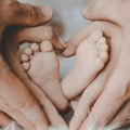 Par išao na vantelesnu oplodnju i dobio devojčicu: Sada tuži kliniku, fotografija bebe sve govori