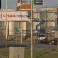 BANERI NIČU po gradu uz pratnju komunalne milicije: Građani pitaju ko određuje pravila i da li ona važe za sve Baneri u gradu…