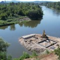 Krenuli konkretni radovi na budućoj obilaznici oko Svilajnca - Pobijaju se šipovi za novi most (VIDEO)