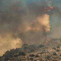 Drama u Grčkoj! Ogroman požar na popularnom ostrvu, dvoje mrtvih, velika evakuacija u toku!
