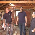 Humani gest: Baki Zdenki Miletić vatrogasci i grad Kragujevac obezbedili krov koji je odnelo nevreme