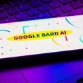 Sada Google AI četbot Bard može da gleda YouTube snimke umesto vas