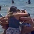 Masovna tuča na plaži Šokirani turisti zabeležili prizor (video)