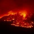 Još jedna erupcija vulkana Etna, tamna prašina prekrila kuće i ulice oko Katanije (FOTO, VIDEO)