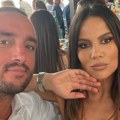 Ušuškano iza visokih zidina i puno cveća: Najlepše dvorište u Beogradu imaju Troicki FOTO