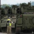 Parada u Vašingtonu, protest na ulicama: U napetoj atmosferi američka armija danas u glavnom gradu SAD obeležava 250…