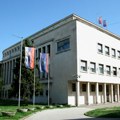 Počela sednica Skupštine ns, pojedini odbornici opozicije galamom ometaju rad
