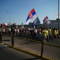 Uz policijsku pratnju 130 ljudi ide ka Bačkoj Topoli i Novom Sadu
