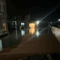 ПЕРТАТЕ ПОД ВОДОМ: Ромском насељу прети поплава због непостојања канализације