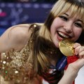 Šljokice, Dona Samer i vatra na ledu: Američka klizačica Liu olimpijska šampionka