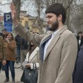 Protest ispred Višeg suda u Nišu gde se nastavlja suđenje njihovom kolegi koji je navodno gađao gradonačelnika jajima