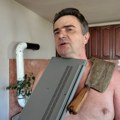 (Foto) Milan tvrdi da ima neobične moći „Čovek magnet“ na sebi može da nosi i nekoliko kilograma metala