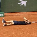 Zverevu konačno prvenac: Nemac ruskog porekla u finalu Rolan Garosa bolji od Italijana Flavija Kobolija