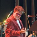 "Imali su teške životne priče, ali..." Čuveni muzičar o finalu "Nikad nije kasno", prisetio se Halida Bešlića: Nedostaje mi…