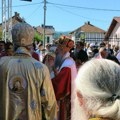 Ovo morate videti: Krstovdanska litija u Surčinu ujedinila hiljade ljudi