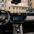 Alfa Romeo najavljuje kraj ere velikih ekrana