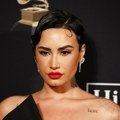 Demi Lovato završila u bolnici: Oglasila se nakon uznemirujuće fotografije FOTO
