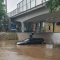 Dramatični prizori u Sloveniji, nevreme stvorilo velike probleme: Bujice teku ulicama, padao grad kao loptice za golf FOTO…