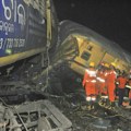 Indija: U sudaru dva voza poginulo 10, povređeno oko 25 osoba