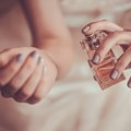 14 letnjih parfema koji privlače komplimente kao magnet