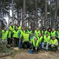 Pošumljavali rusko groblje: Zasadili 25 sadnica belog bora