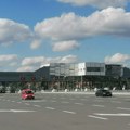 Zapalio se auto kod naplatne rampe Vrčin, usporen saobraćaj