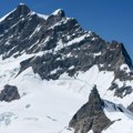 Neverovatan incident! Beba padala čak 50 metara u Alpima: Teško povređena ostala da leži na livadi!