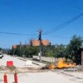 Tokom radova oštećena gasovodna cev na Živanića putu u Konjevićima, jedna osoba povređena